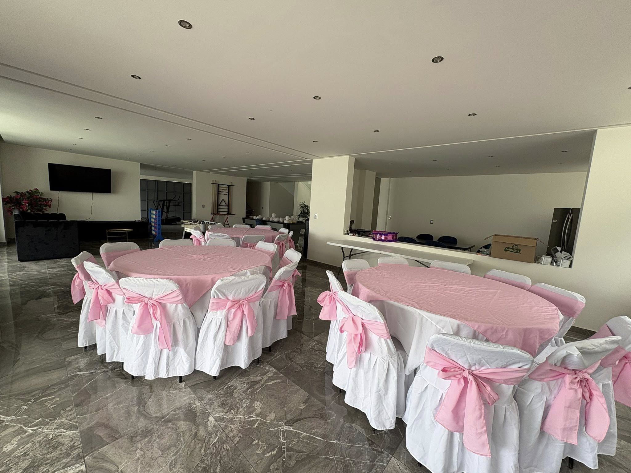 Montaje interior rosa